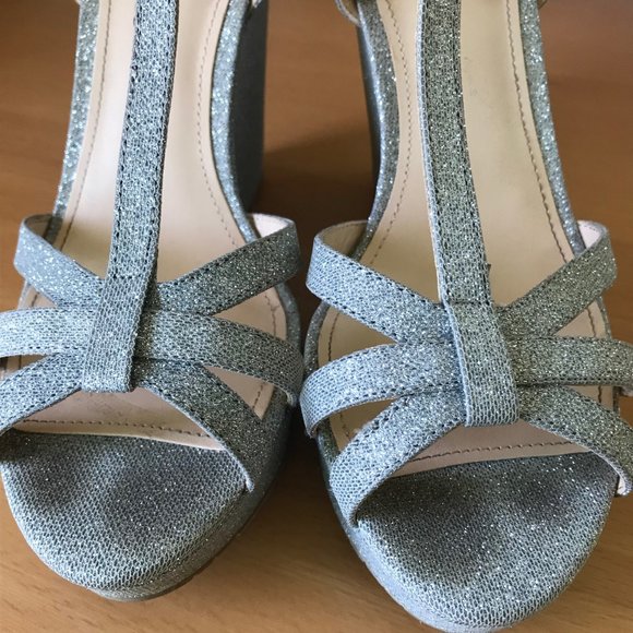 Touch of Nina Silver Sparkle Wedges - Picture 5 of 8